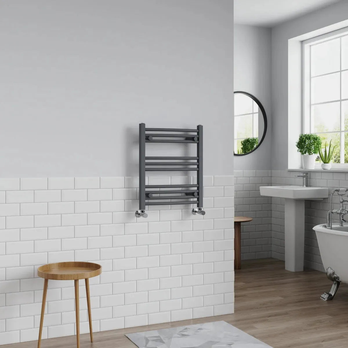 Gela - Curved heated towel rail anthracite