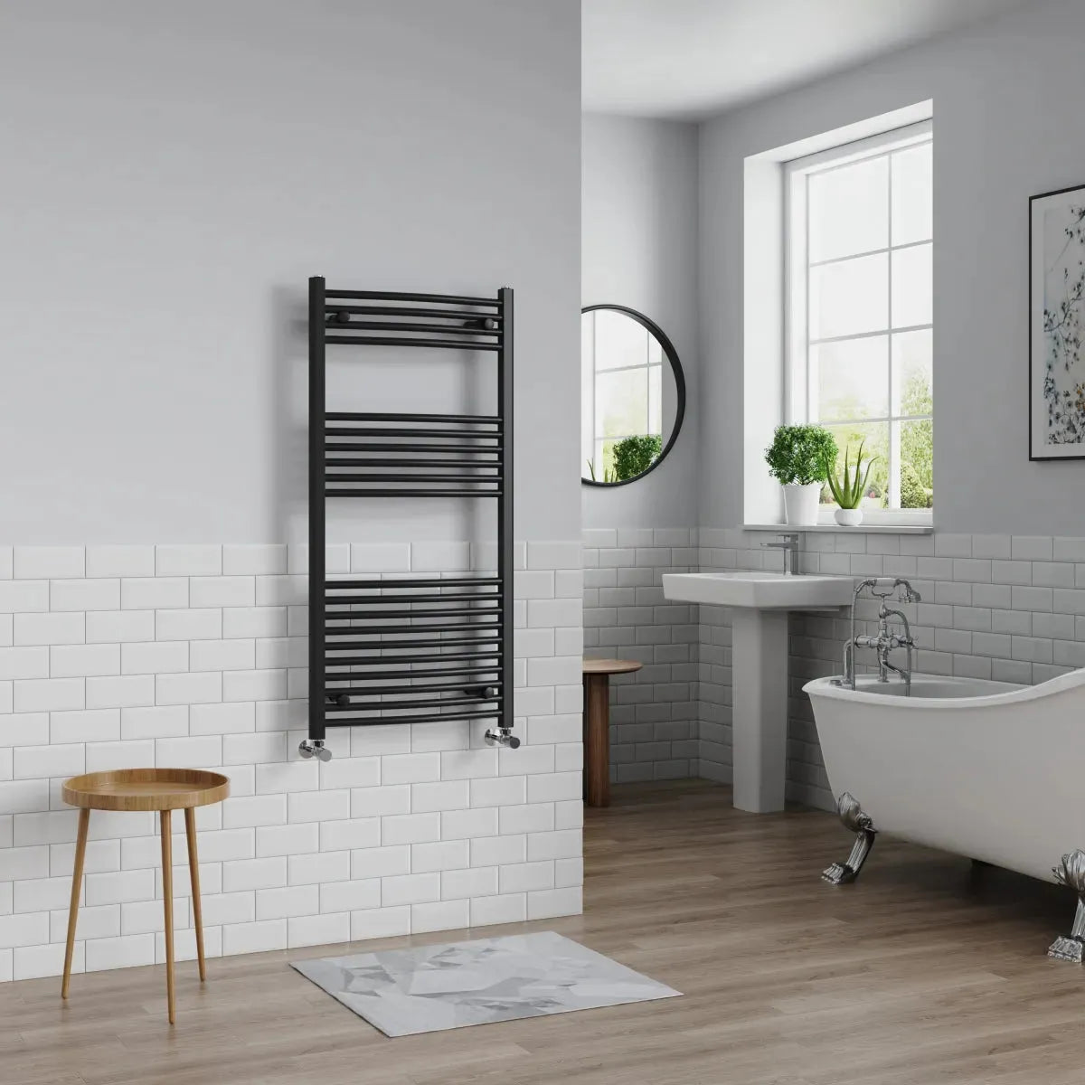 Gela - Curved heated towel rail black