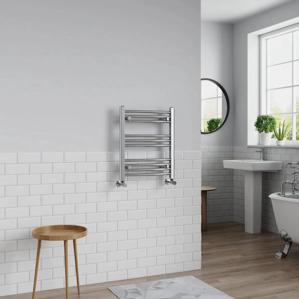 Gela - Curved heated towel rail chrome