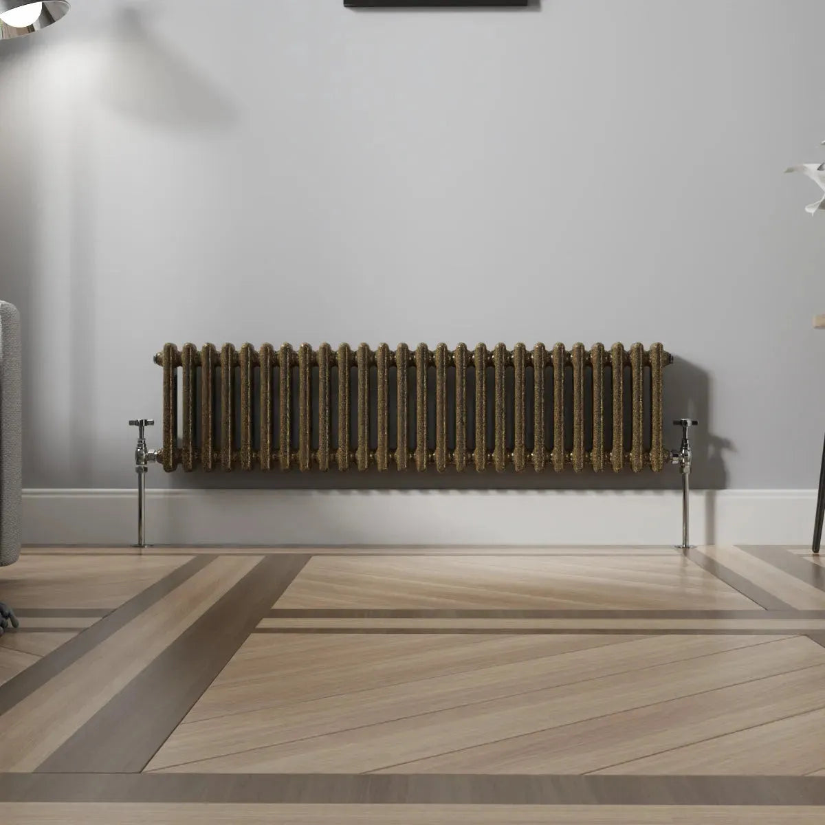 Ferentino - Traditional horizontal column radiator blackened gold