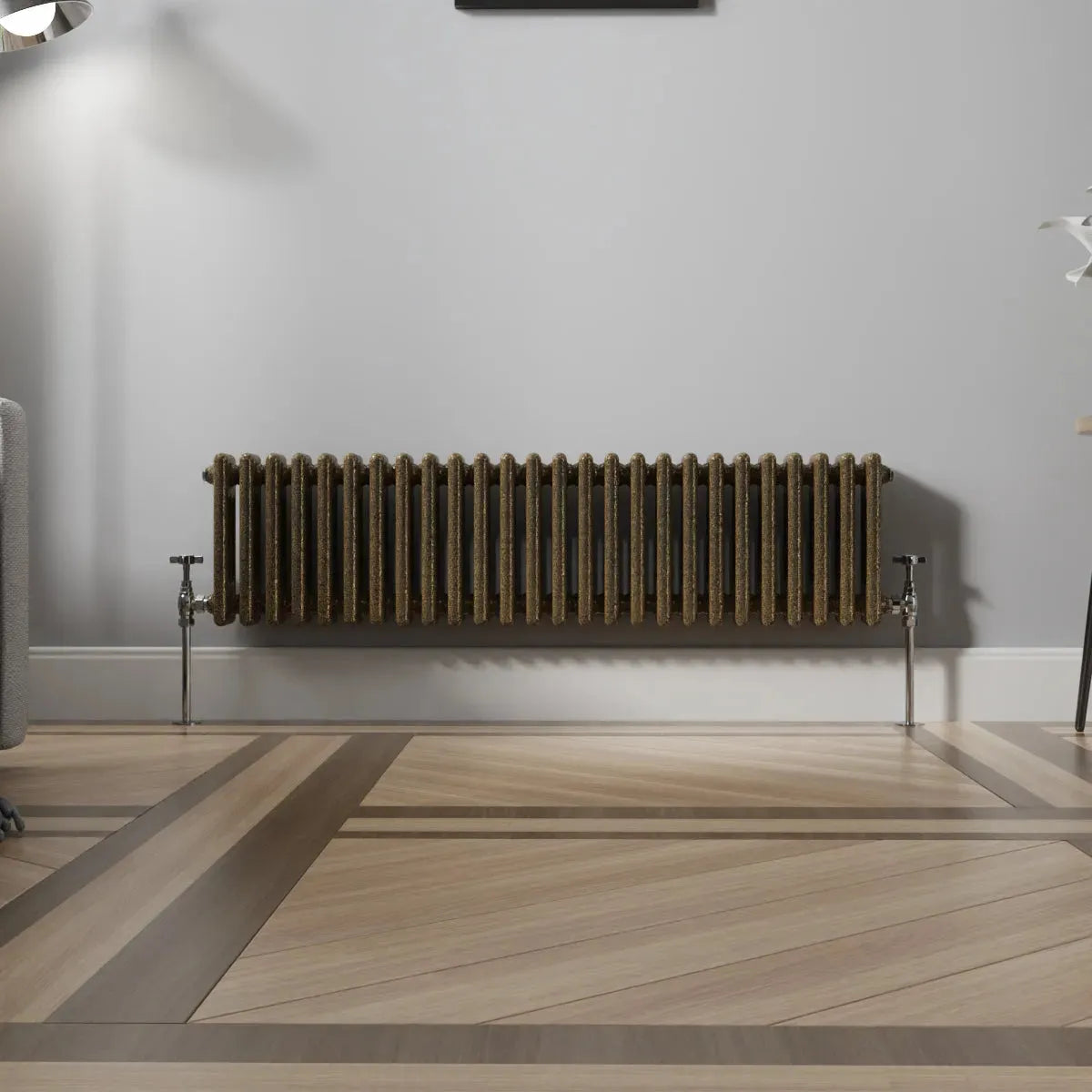 Ferentino - Traditional horizontal column radiator blackened gold